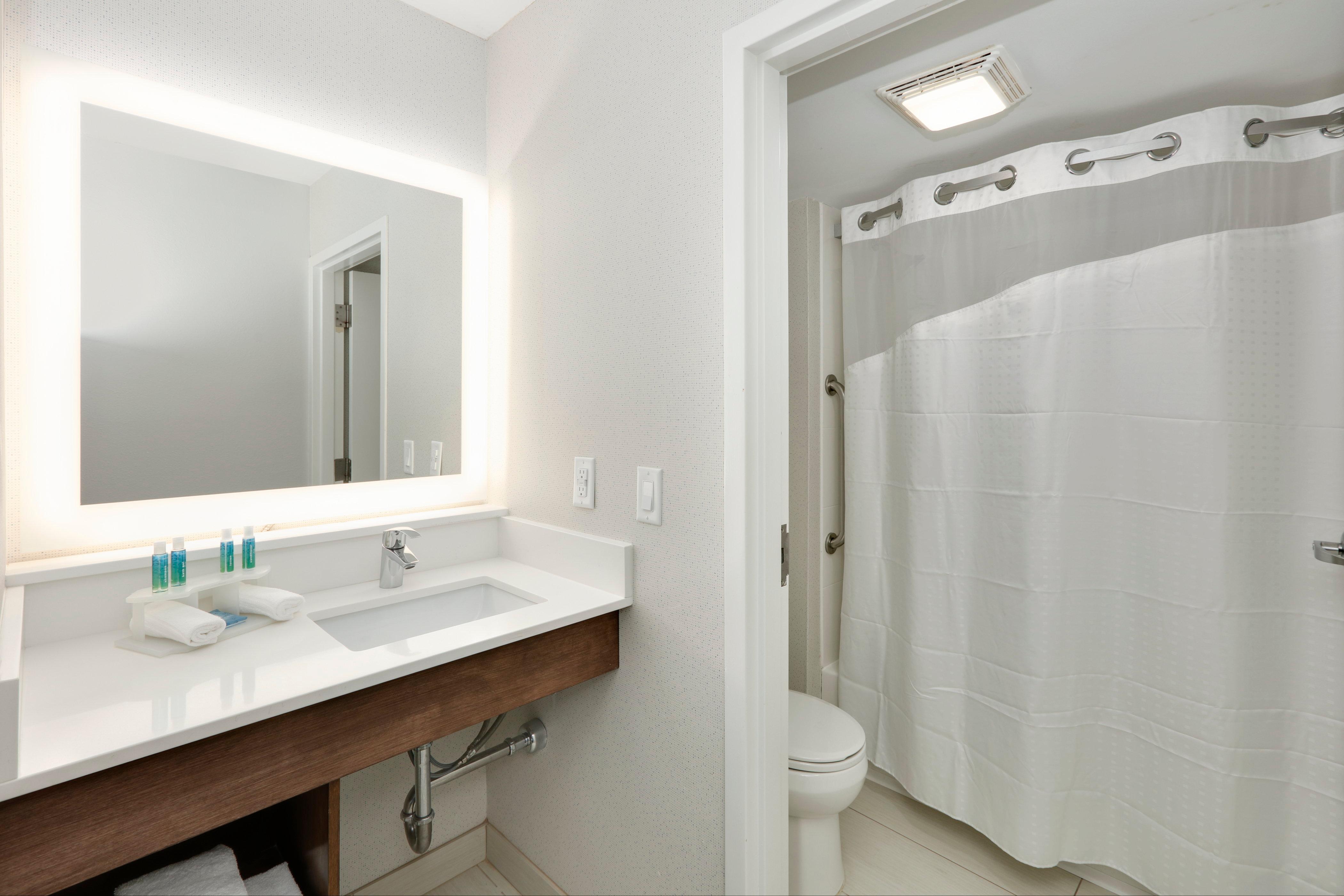 Holiday Inn Express & Suites Irving Conv Ctr - Las Colinas By Ihg Kültér fotó