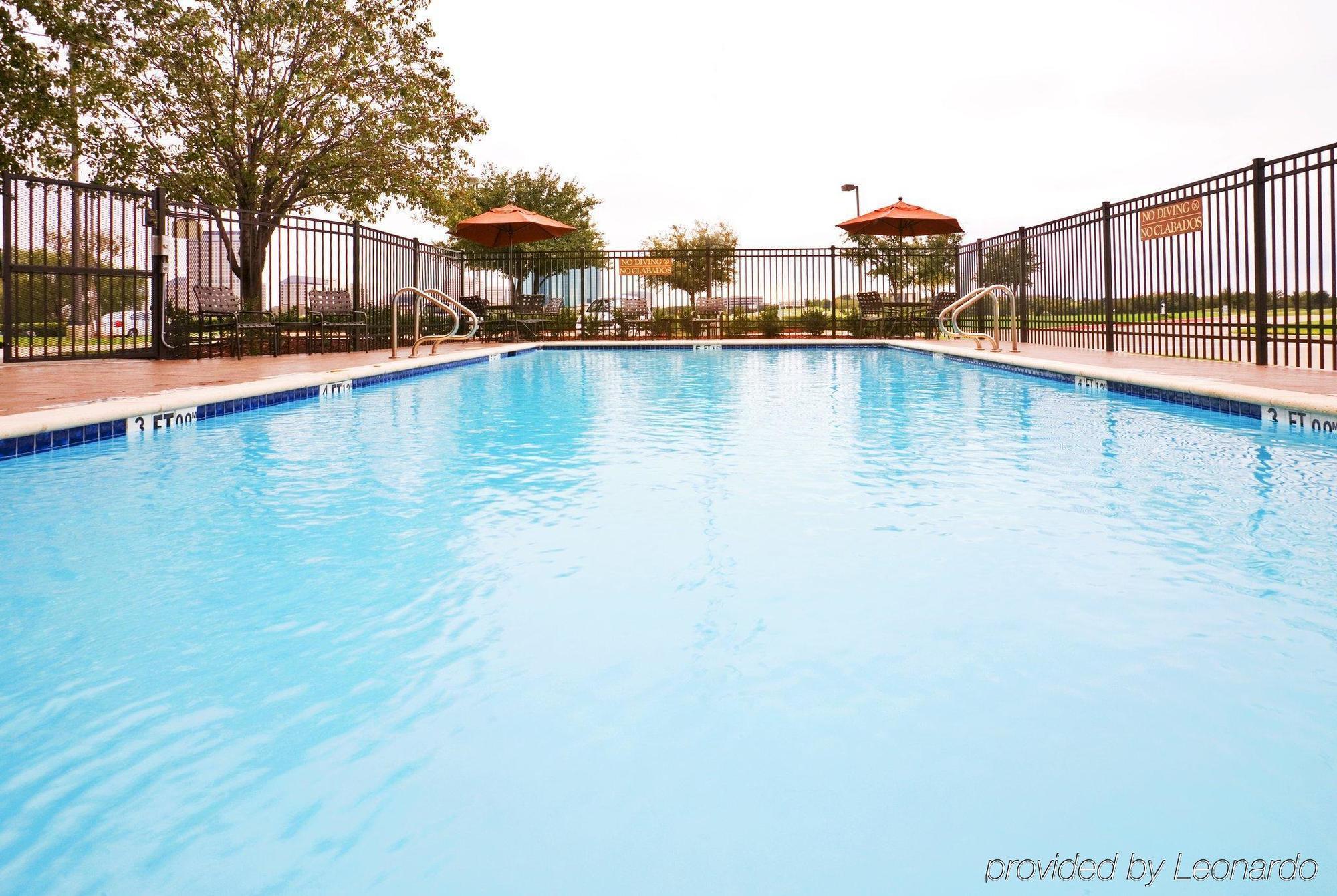 Holiday Inn Express & Suites Irving Conv Ctr - Las Colinas By Ihg Kültér fotó