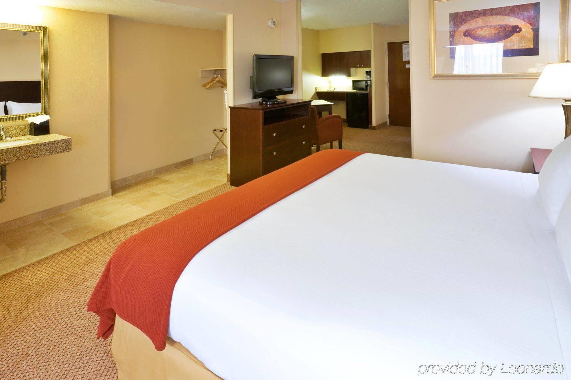 Holiday Inn Express & Suites Irving Conv Ctr - Las Colinas By Ihg Kültér fotó
