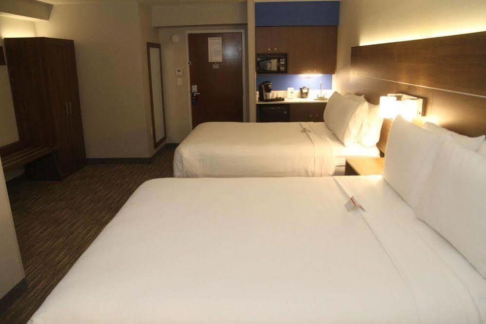 Holiday Inn Express & Suites Irving Conv Ctr - Las Colinas By Ihg Kültér fotó